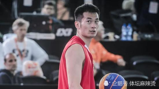 三人篮球队员爆料视频